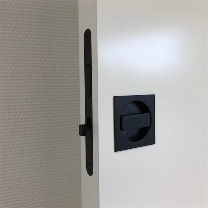 Lås til skydedør, square design hagelås/vrider, sort, isat